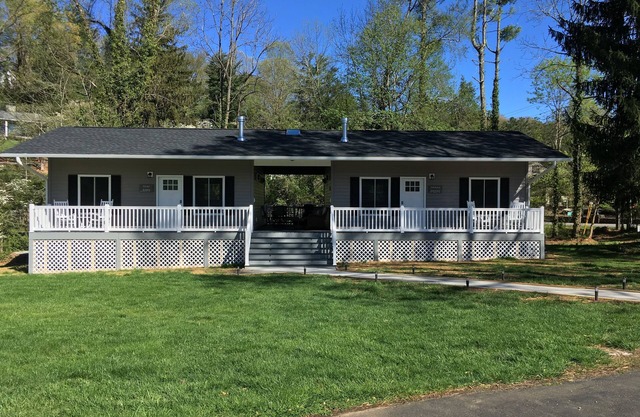 Brookside Cottages 