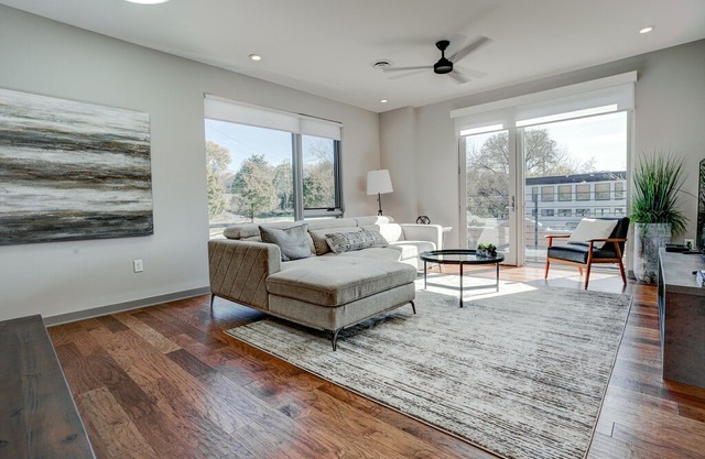 Broadway Loft 210: Downtown Asheville's newest gem, upscale luxury!