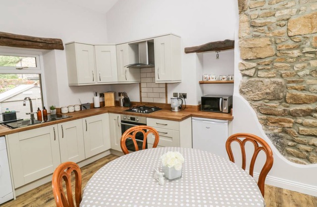 Cabin ∙ 2 bedrooms ∙ 4 guests
