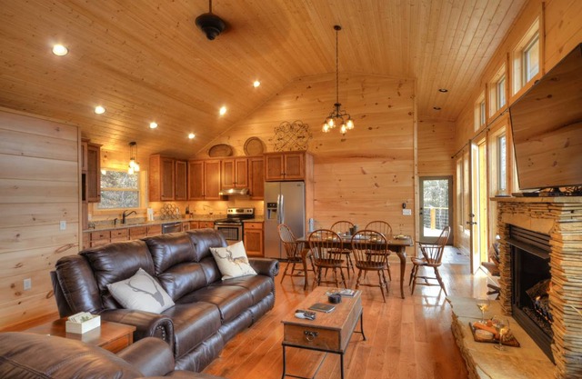 Cabin ∙ 4 bedrooms ∙ 10 guests