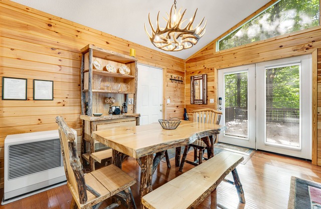Chalet w/Rustic Decor, Fireplace, & Multiple Decks - Near Skiing