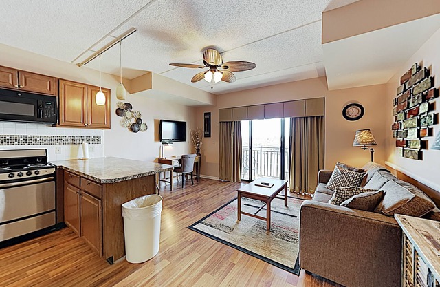 Charming Downtown Condo with Balcony Overlooking the Cape Fear River