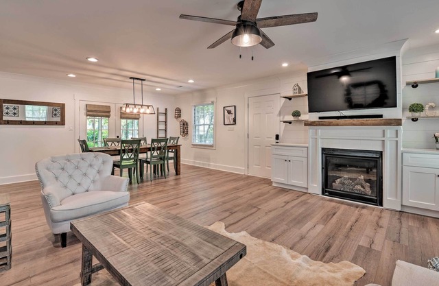 Chic Urban Farmhouse in Historic Dilworth w/ Patio