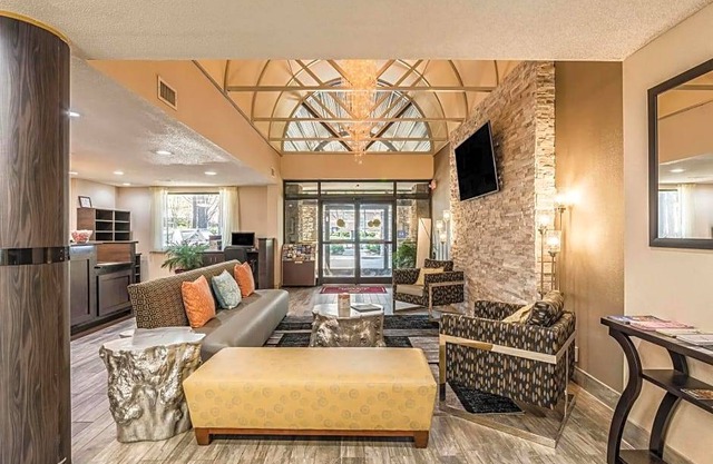 Clarion Inn & Suites
