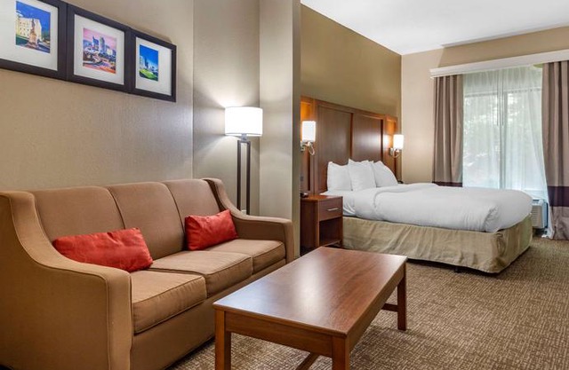 Comfort Suites Clayton