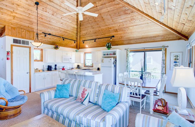 Corolla - Oceanside - Check-In: Sat