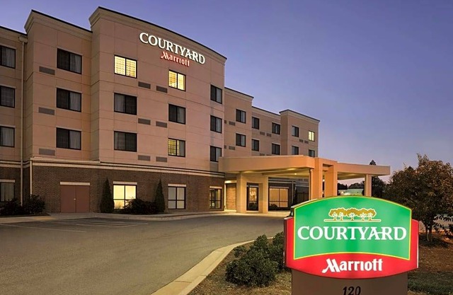 Courtyard by Marriott Salisbury