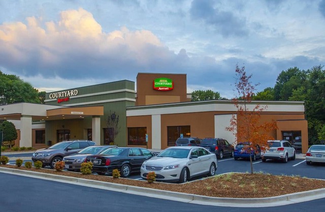Courtyard by Marriott Charlotte Airport/Billy Graham Parkway