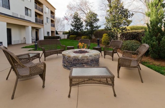 Courtyard by Marriott Charlotte Lake Norman