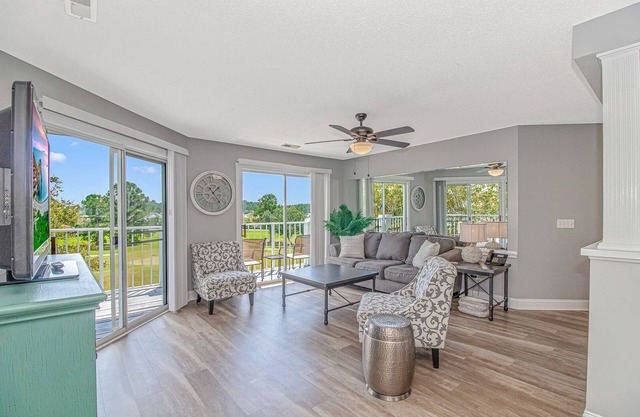 Fantastic condo fully furnished and beautiful overlooking the Magnolia course