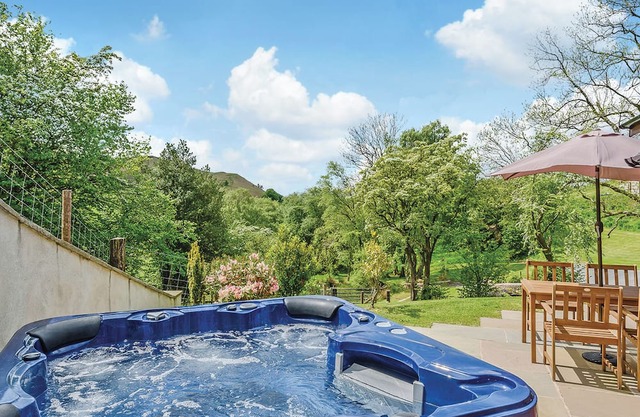 Accommodation Little London Nr Llandinam Powys 
