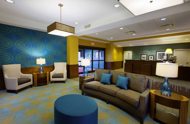 Hampton Inn & Suites Burlington, NC