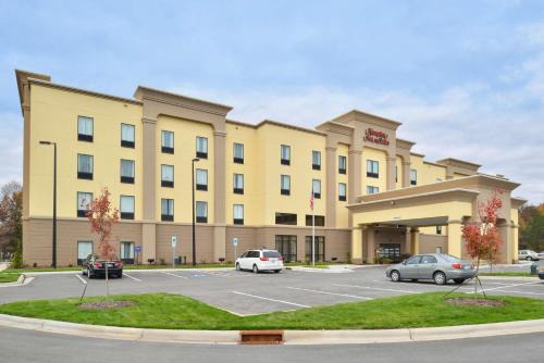Hampton Inn Suites Shel 