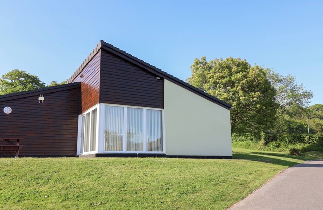HARCOMBE HOUSE PET FRIENDLY BUNGALOW, pet friendly in Chudleigh