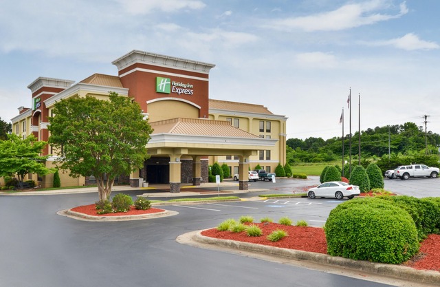 Holiday Inn Express Burlington, an IHG Hotel