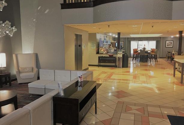 Holiday Inn Express Hotel & Suites Laurinburg