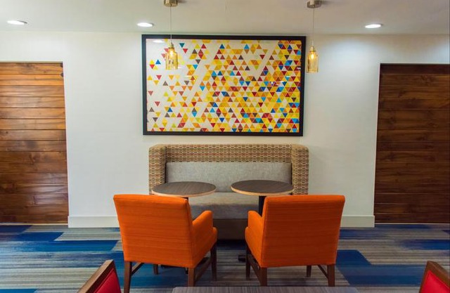 Holiday Inn Express Hotel & Suites Kinston