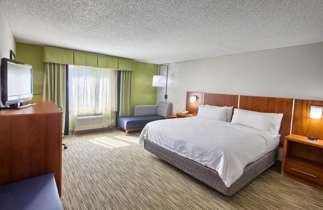 Holiday Inn Express Hotel & Suites Raleigh North - Wake Forest