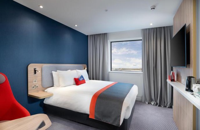 Holiday Inn Express London Heathrow T4