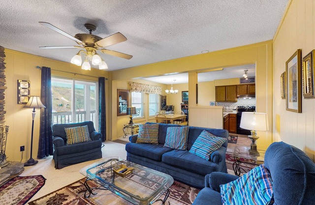 Homey condo with great ski slope & sunset view, pool, hot tub & fireplace
