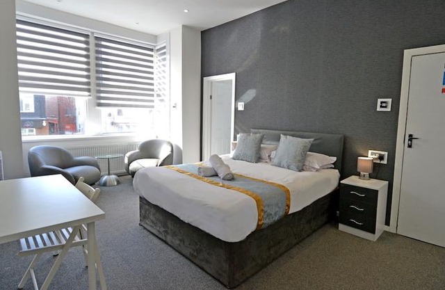 Hotel 33