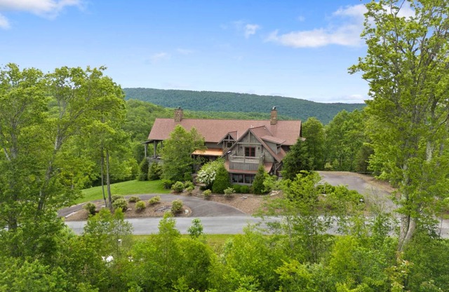 House ∙ 4 bedrooms ∙ 8 guests