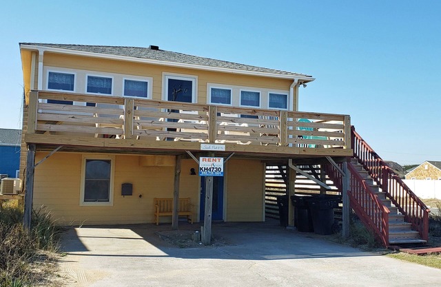 KH4730- Semi-OF with unobstructed ocean views! 4 Bedrooms and 2.5 Bathrooms!