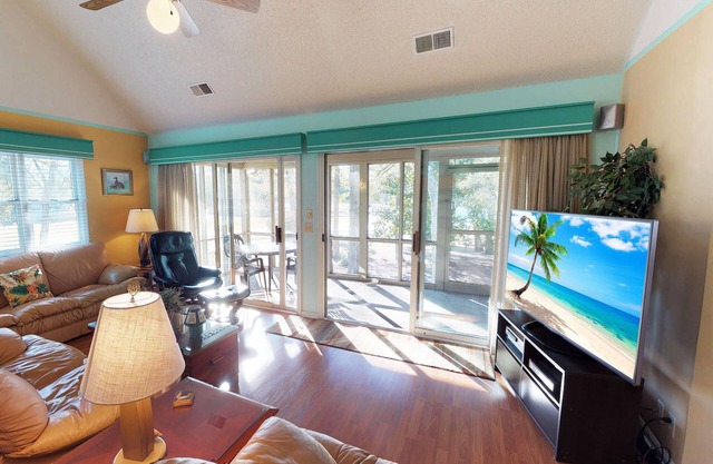 Large 3BR Golf Villa in Sunset Beach (CV8C)