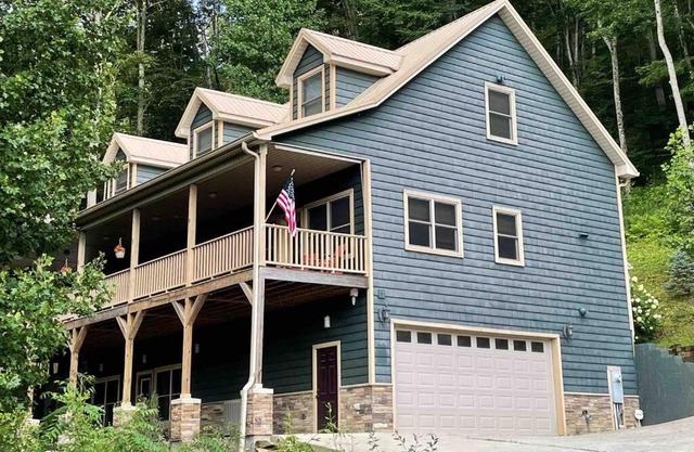 Laurel Creek Lodge - Hot Tub & Creek Access