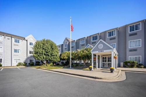 Microtel Inn 
