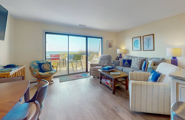 Multi-level, oceanfront condo with WiFi, W/D, & community pool/tennis courts