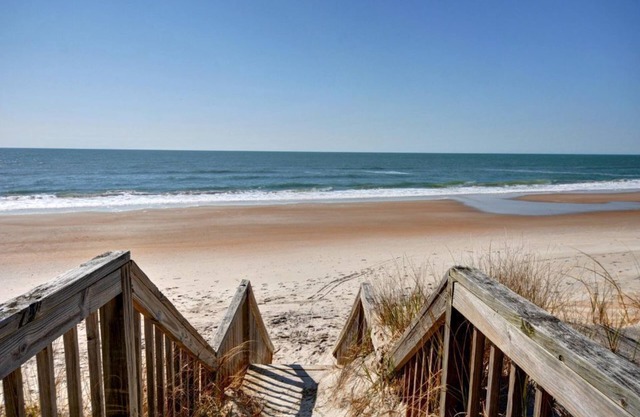 N. Permuda Wynd 130 / Community Pool, Elevator, Game Room, Wifi!!