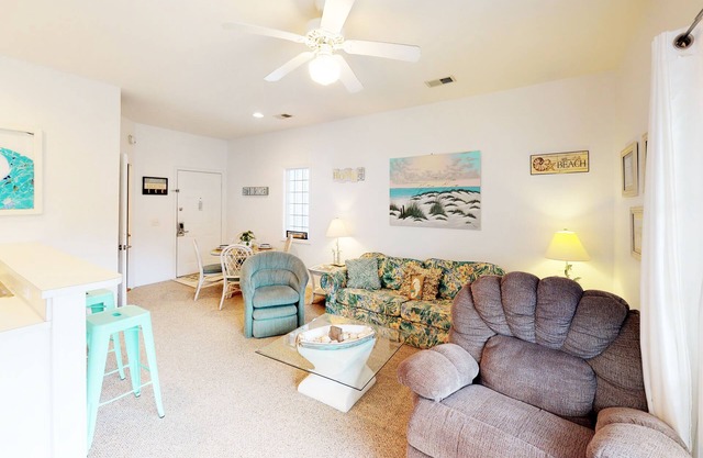 Quiet 2BR Golf Villa in Sunset Beach -Located close to Activity Center. (RP3209)