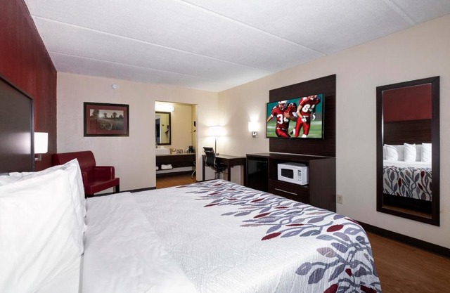 Red Roof Inn 