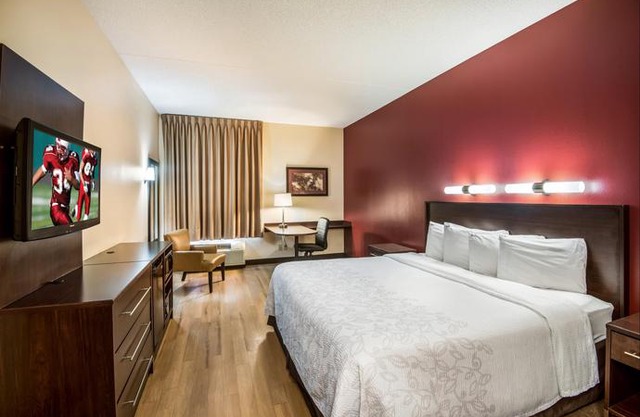 Red Roof Inn PLUS Henderson