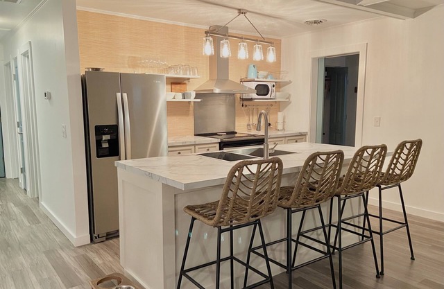 “Rendezvous” A Spacious, Newly Renovated 4BR Charmer