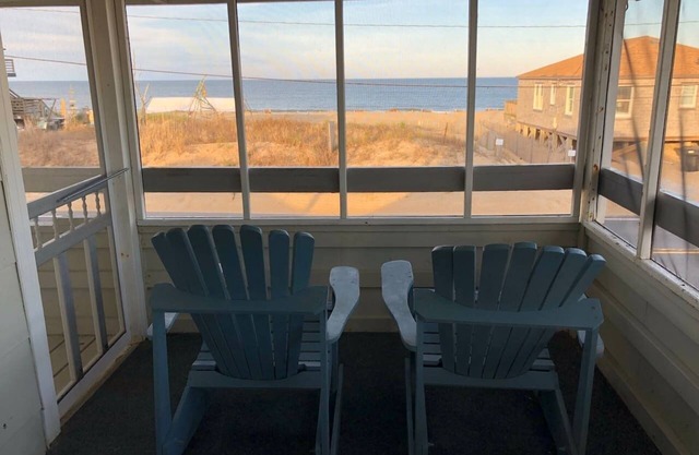 Saltaire Cottages4: 2BR Ocean View Steps2 Private Beach Access Screen Porch Pool