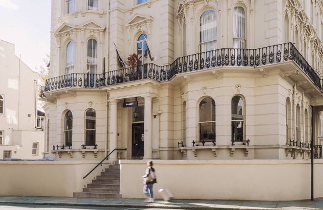 Sonder Kensington Gardens | Queen Room