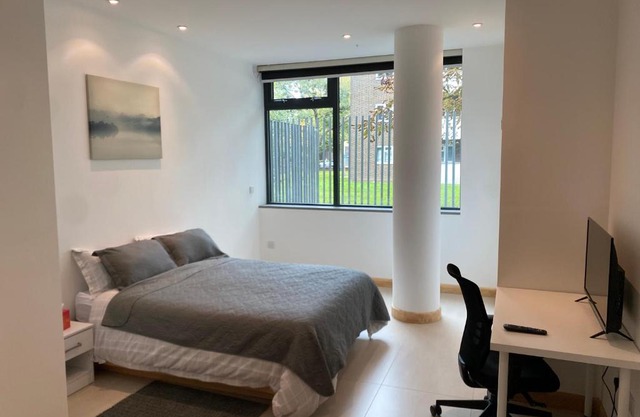 Spacious Shared Double Bedroom in London