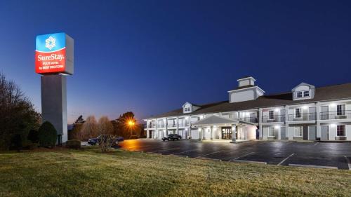 Surestay Hotel 