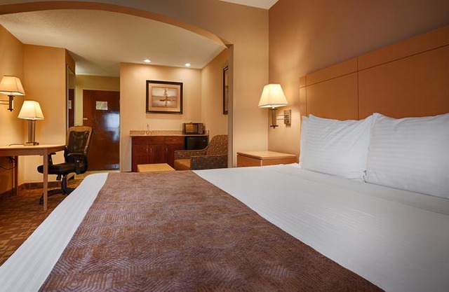 SureStay Plus Hotel By Best Western Roanoke Rapids