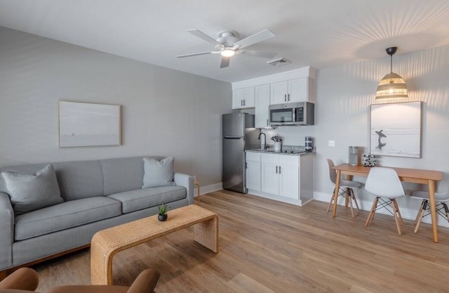 The Beach House at Oak Island 204: 1BR Apartment King + QSS