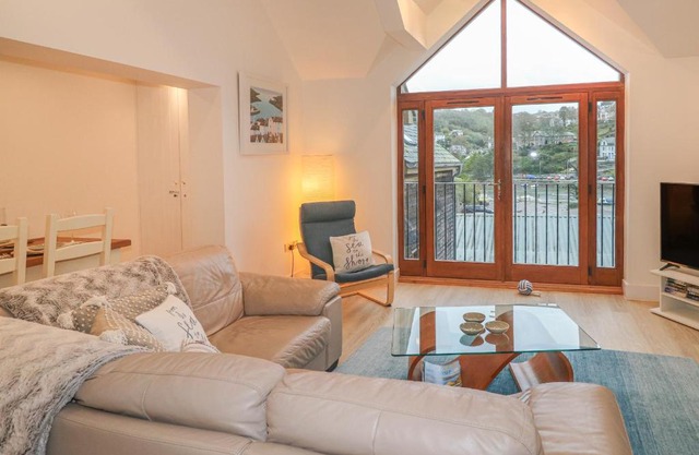 The Creekside Looe 