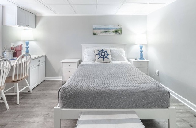 The Waterway 406: 1 Queen Bed Studio with complex pool