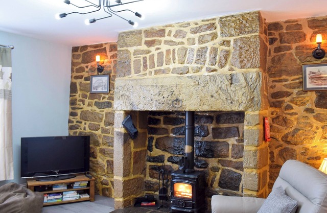 Cottage Amble 