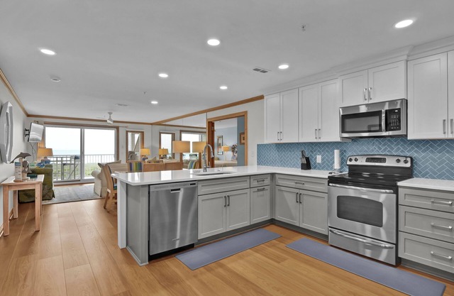 Wrightsville Dunes F-2B - Oceanfront condo with community pool, tennis, beach