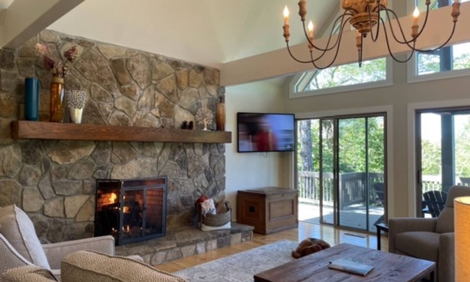 Highlands Falls House | 1.5 miles to Main St., Highlands Falls, Totally Updated 2021, Great Views!