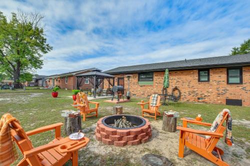 Pine Forest House | 1 Mi to Fort Bragg Family Home with Backyard