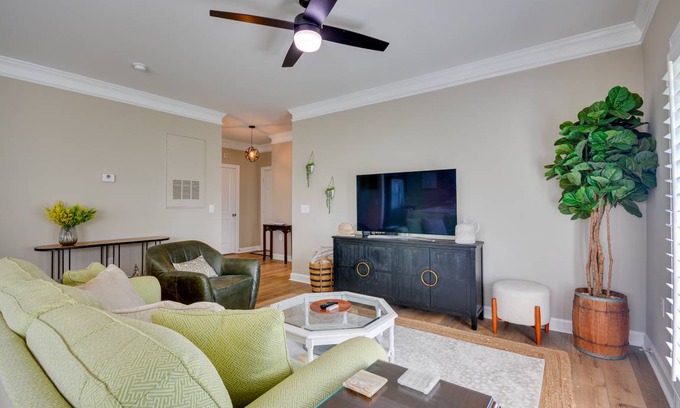 Old Irving Park Apartment | 102 m² Apartment ∙ 2 bedrooms ∙ 4 guests