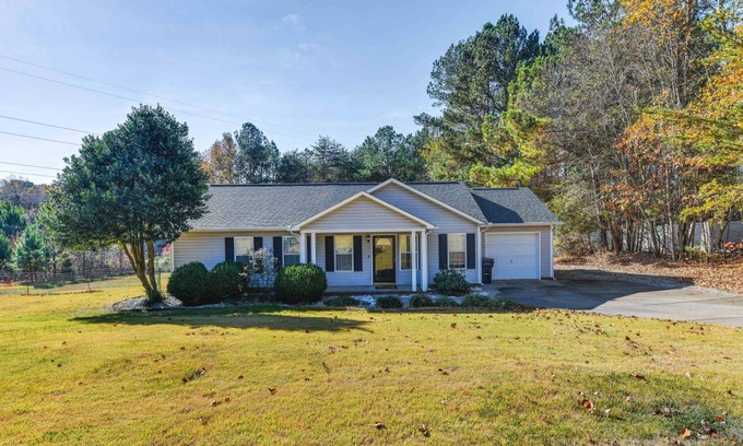 Troutman House | 102 m² House ∙ 2 bedrooms ∙ 5 guests